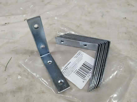 Photo of free 8 x Corner Brace WR5 2DS (Red Hill WR5) #1
