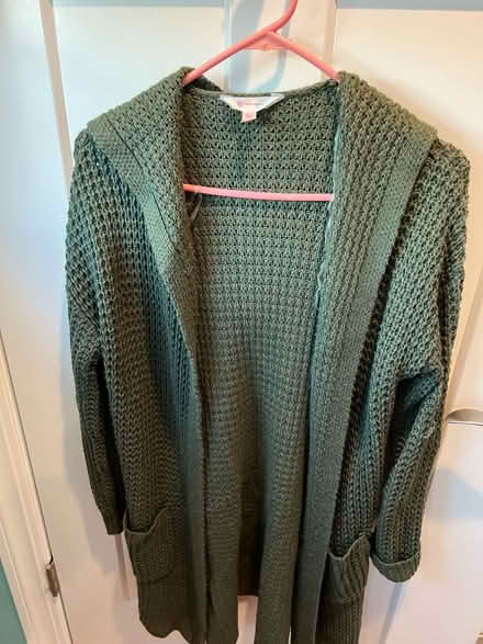 Photo of free Sweater (94304) #1