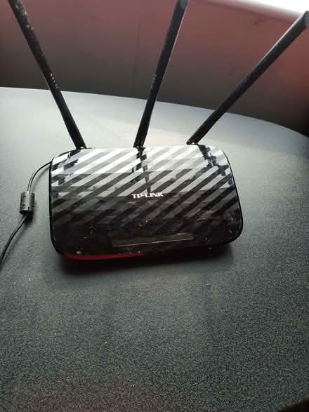 Photo of free TP-Link Archer C2 router with OpenWRT (Leeds LS28) #2