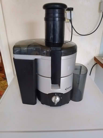 Photo of free Whole Fruit Juicer (Kingstanding B44) #1