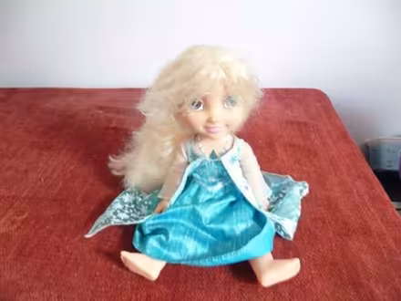 Photo of free Doll From Frozen. (Lightpill GL5) #1