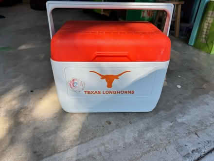 Photo of free Cooler w/ built-in ice pack U Texas (Wolfe and Homestead) #1