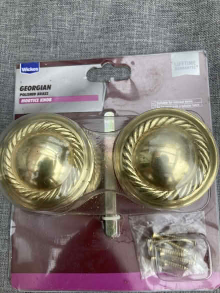 Photo of free brass coloured door knobs- new (Lower Kilburn DE56) #1