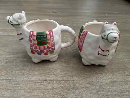 Photo of free X2 Llama mugs (SG19) #1