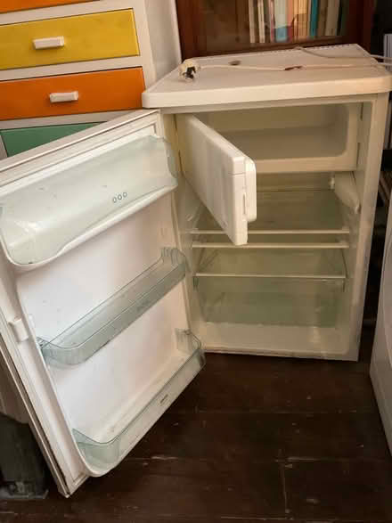 Photo of free Fridge (Twickenham TW1 (St Margarets)) #2
