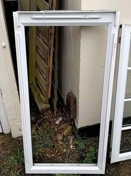 Photo of free Window (Coulsdon CR5) #2