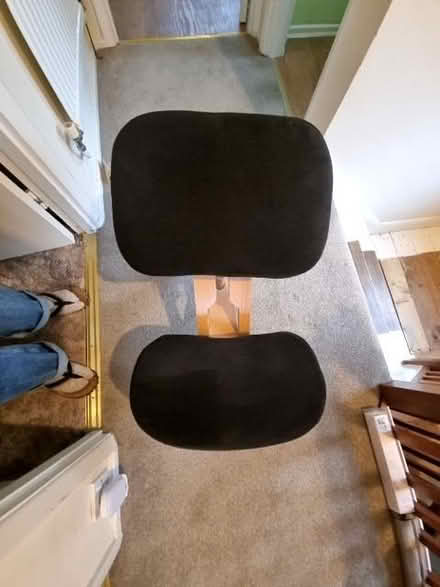Photo of free Kneeling chair UPCYCLING PROJECT ONLY (Barnard's Green WR14) #1