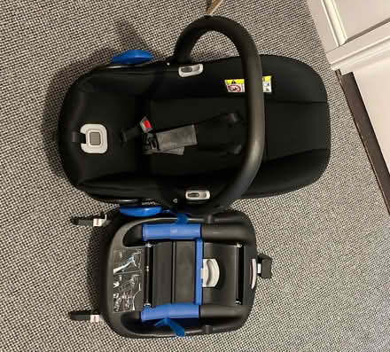 Photo of free Newborn carseat with isofix (Gyle EH12) #2
