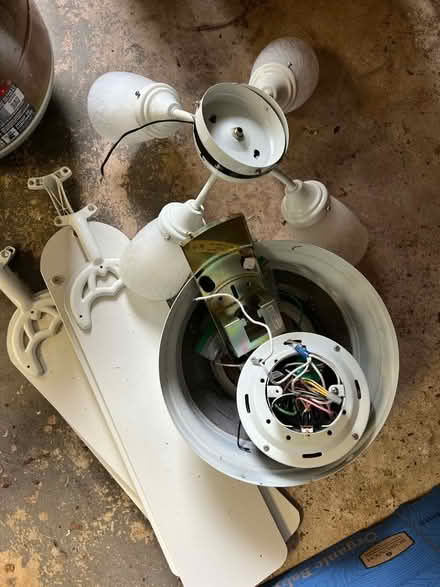 Photo of free White ceiling fan works perfectly (Beulah rd and Druid hill rd NE) #1