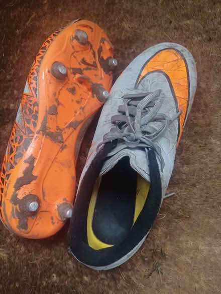 Photo of free Rugby boots metal stud size 5 (Sale M33) #1