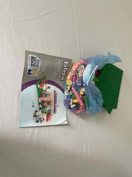 Photo of free blox and lego (Tottenham N17) #1