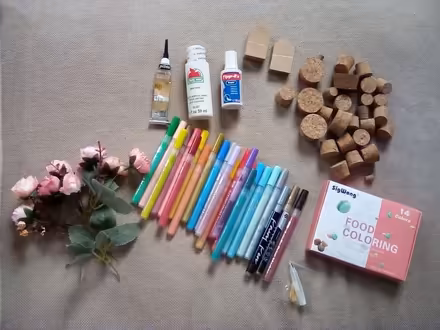 Photo of free crafting supplies (Shepherds Bush W12) #1