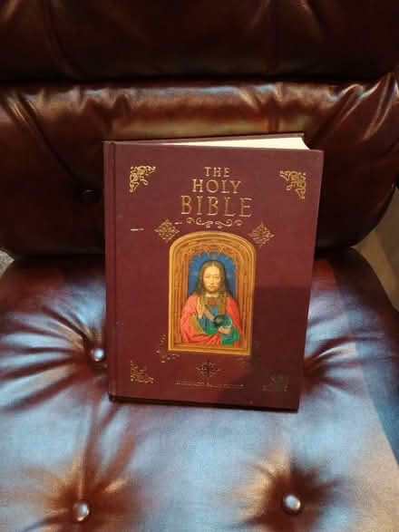 Photo of free Beautiful illustrated KJV Bible (CT2) #1