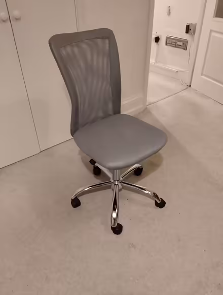 Photo of free Office chair (Tilehurst Road RG1) #3