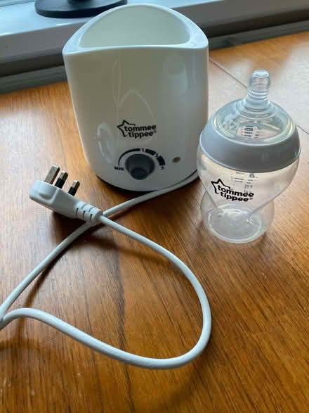 Photo of free Tommee Tippee bottle warmer (RG8 0HB) #1