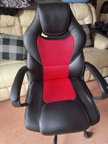 Photo of free Office/gaming chair (Carlisle CA3) #1