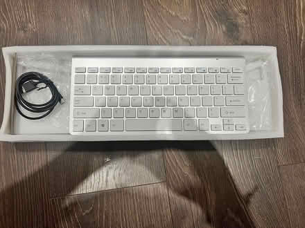 Photo of free Wireless keyboard (HA9) #1