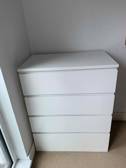 Photo of free ikea white (malm) chest of drawers (2 min from Borough station SE1) #1