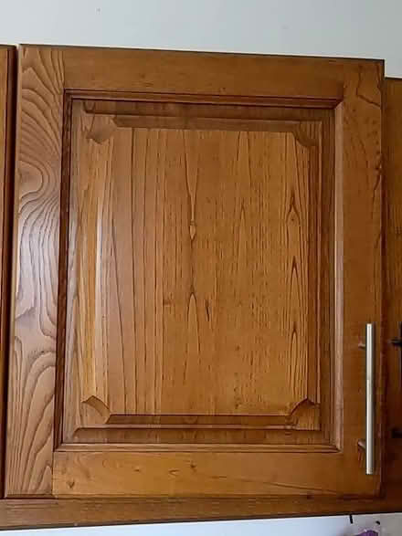 Photo of free Kitchen cabinet doors + drawer fronts (Coulsdon CR5) #1