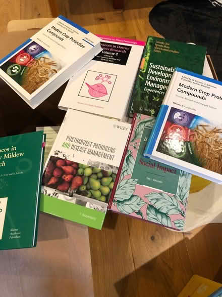 Photo of free Agricultural science text books (OX14 Drayton) #1