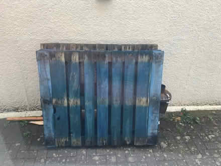 Photo of free 2 large pallets (Nesscliffe SY4) #1