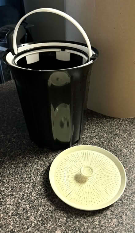 Photo of free Countertop compost bin (Pleasant Hill) #1