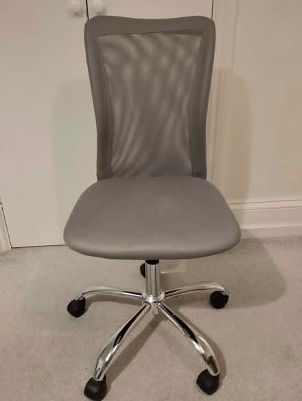 Photo of free Office chair (Tilehurst Road RG1) #4
