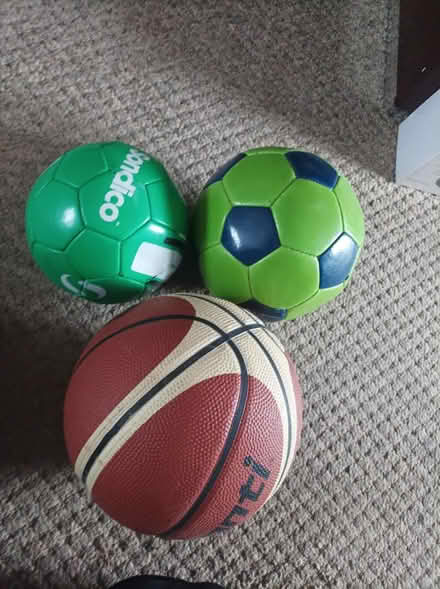 Photo of free 3 balls (Eaglestone MK6) #1