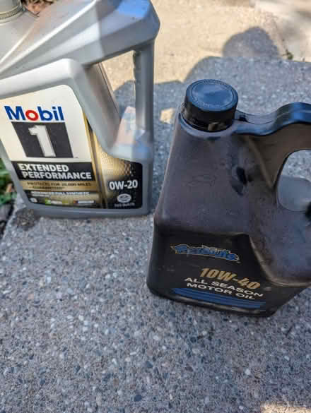 Photo of free Engine oil 10w -40 (St. Paul) #1