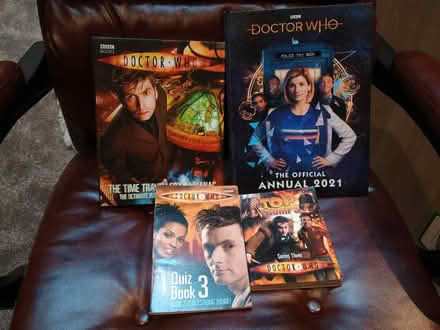 Photo of free Doctor Who Books (CT2) #1