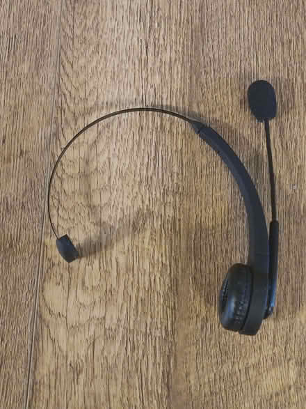 Photo of free Bluetooth headset (Tansley DE4) #1