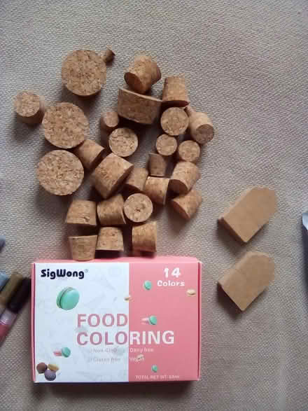 Photo of free crafting supplies (Shepherds Bush W12) #3
