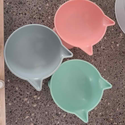 Photo of free Raised tilted cat / pet bowls (Westminster Drive PO21) #1