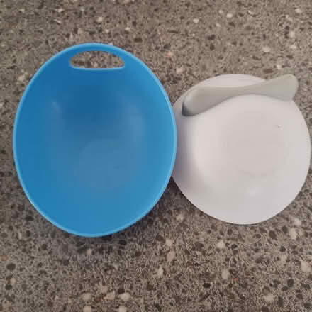 Photo of free Tilted cat/ pet bowls (Westminster Drive PO21) #2