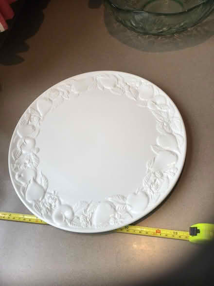 Photo of free Large white serving platter - approx 13" diameter (Alderley Edge SK9) #1