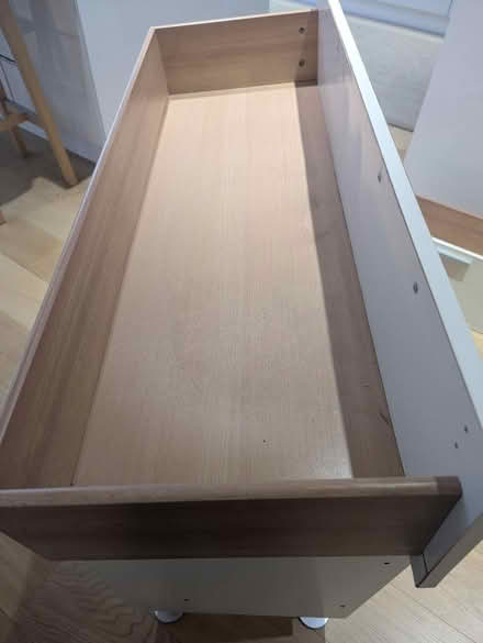 Photo of free White drawer unit (Raynes Park SW20) #2