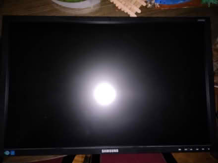 Photo of free 2x Samsung 24" monitors (TW9) #1
