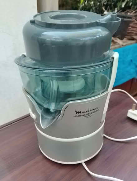 Photo of free Vegetable juicer (Seven Dials BN3) #1