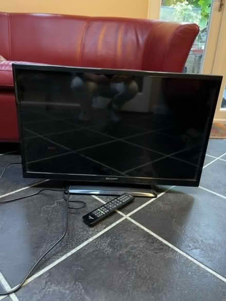 Photo of free TV monitor 32 inch screen (Hertford SG14) #1