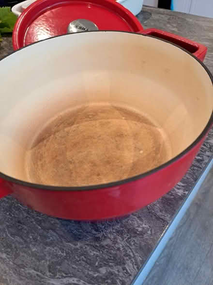 Photo of free Casserole dish with lid (Stirling FK7) #2
