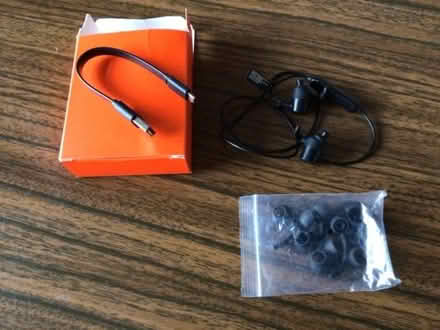 Photo of free Bluetooth, cable ear headphones (Tolworth KT5) #1