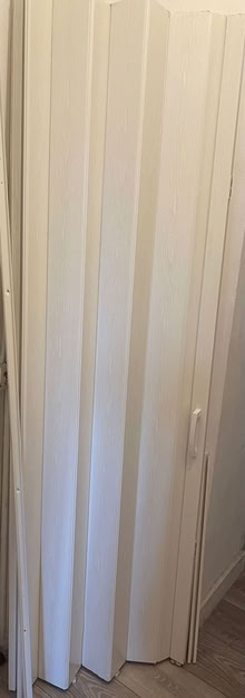 Photo of free Sliding door (W13) #1