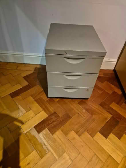Photo of free Under desk draws / storage (TW3 Hounslow Central) #1