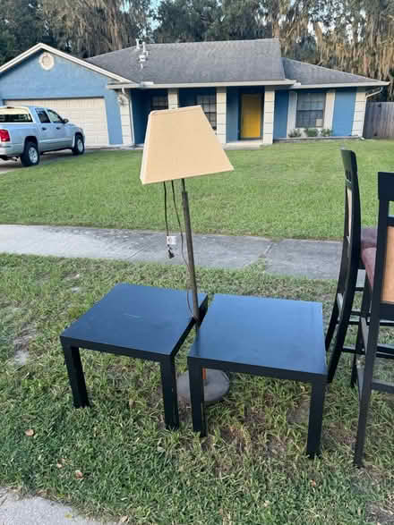 Photo of free stools and tables (4818 Dunbarton Dr Orlando) #1