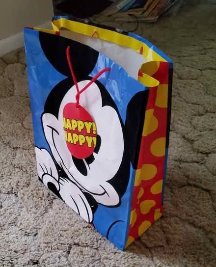 Photo of free Disney Mickey big gift bag (Clearwater 33763) #1