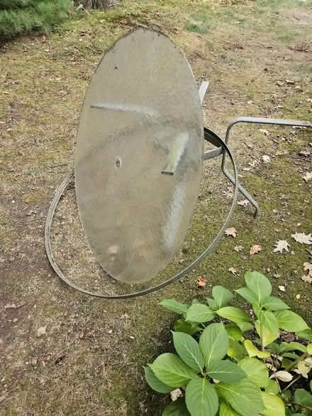 Photo of free Patio table (Marlboro mass) #2