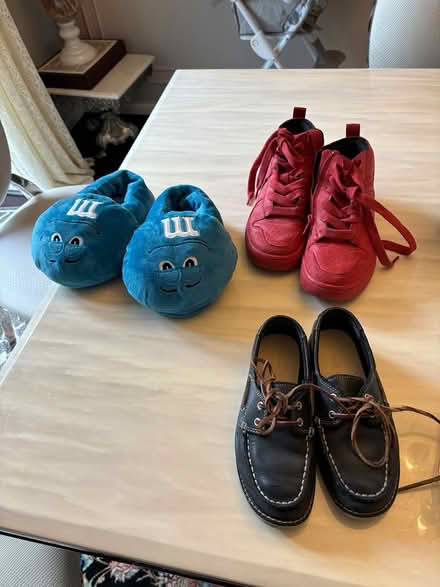 Photo of free Kids shoes and jumper (KT19 8fu) #2