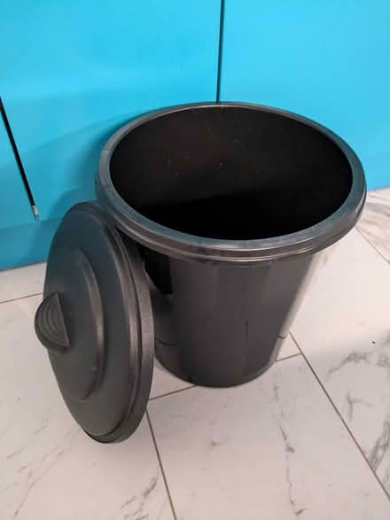 Photo of free Black plastic bin (Harringay Ladder N8) #1