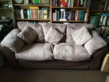 Photo of free 2 and 3 seater settees (Catchems End DY12) #2