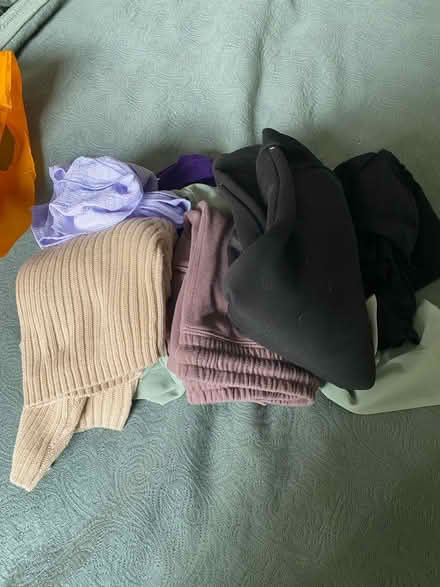 Photo of free Girls clothes 10 years (Barnsbury N1) #1